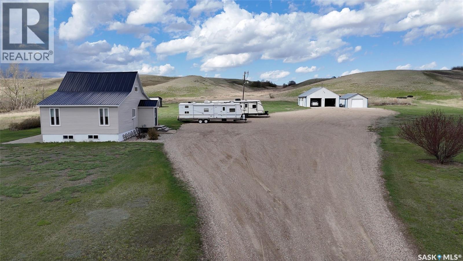 East Craik Acreage, Craik, Saskatchewan  S0G 0V0 - Photo 1 - SK037384
