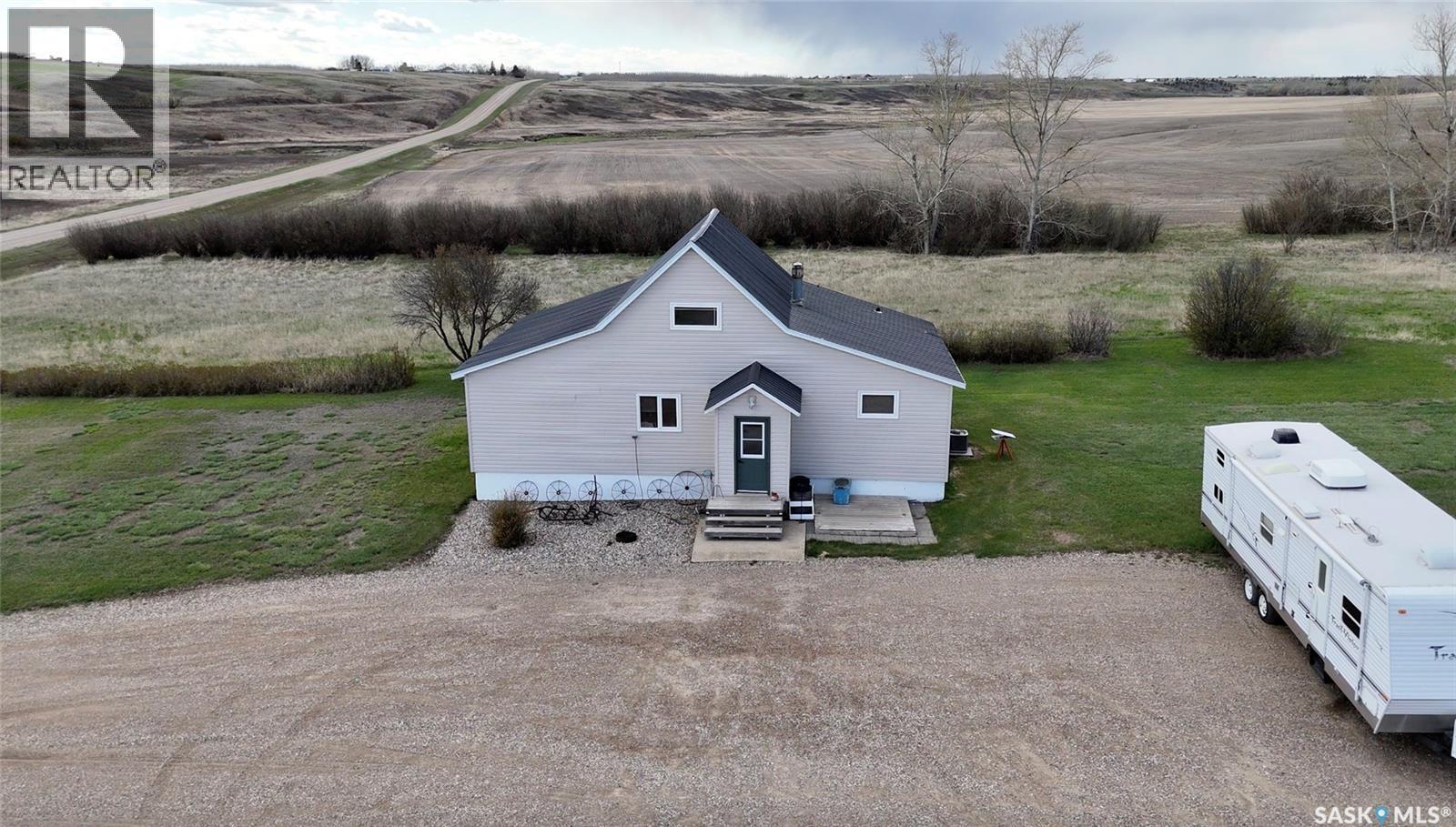 East Craik Acreage, Craik, Saskatchewan  S0G 0V0 - Photo 2 - SK037384