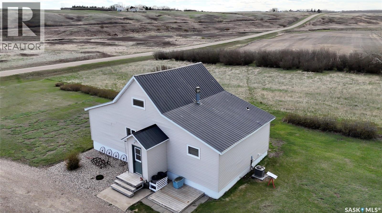 East Craik Acreage, Craik, Saskatchewan  S0G 0V0 - Photo 3 - SK037384