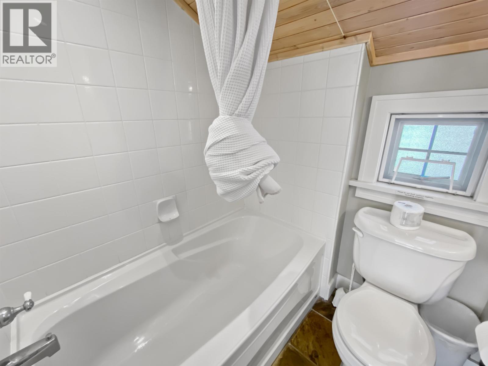 10c 2315 Mackinnon Road, Pender Island, British Columbia  V0N 2M1 - Photo 21 - R3129506