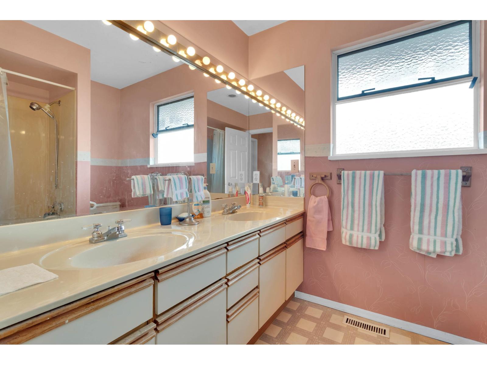 1127 161a Street, Surrey, British Columbia  V4A 7N3 - Photo 21 - R3127334