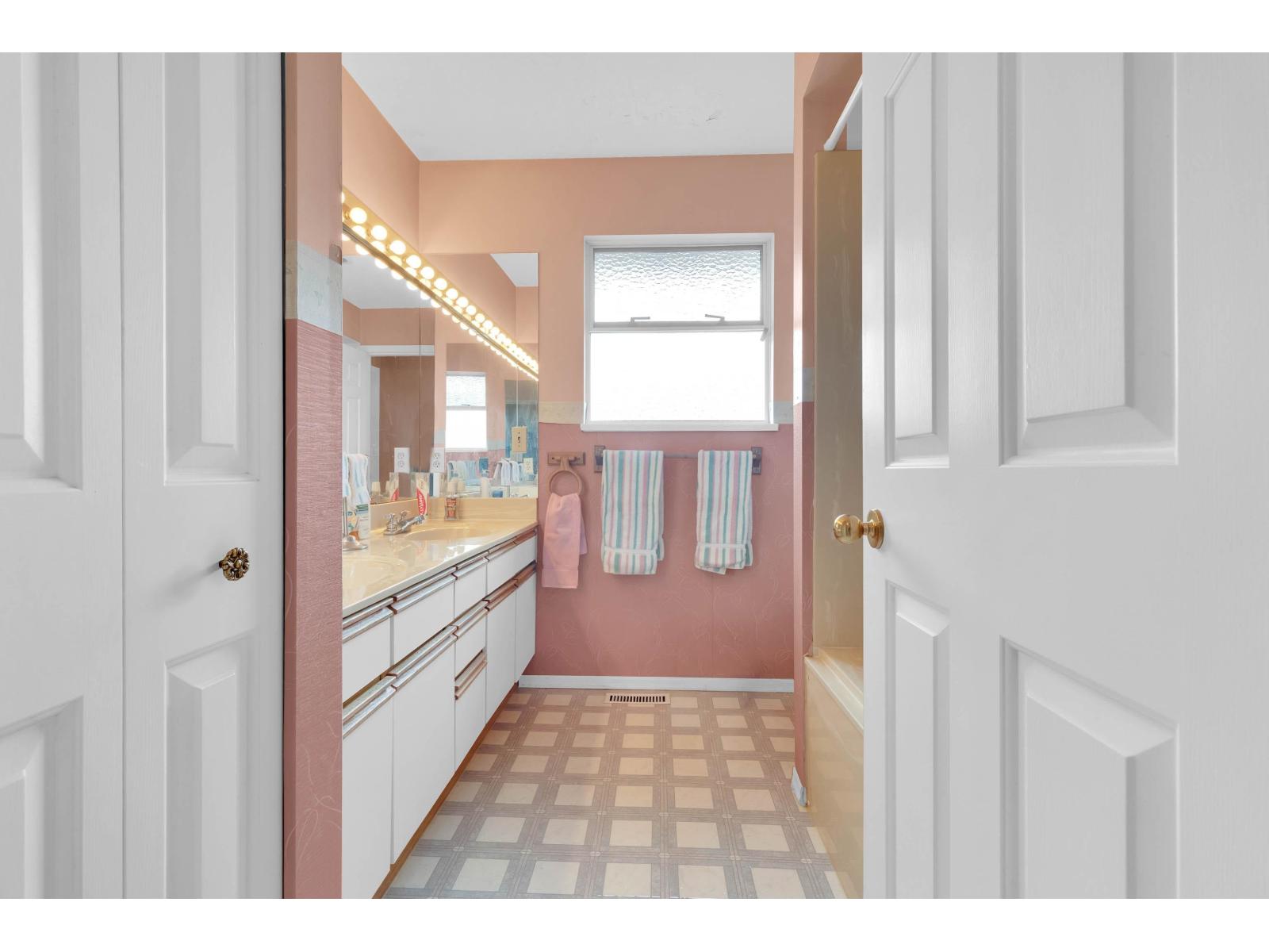 1127 161a Street, Surrey, British Columbia  V4A 7N3 - Photo 23 - R3127334