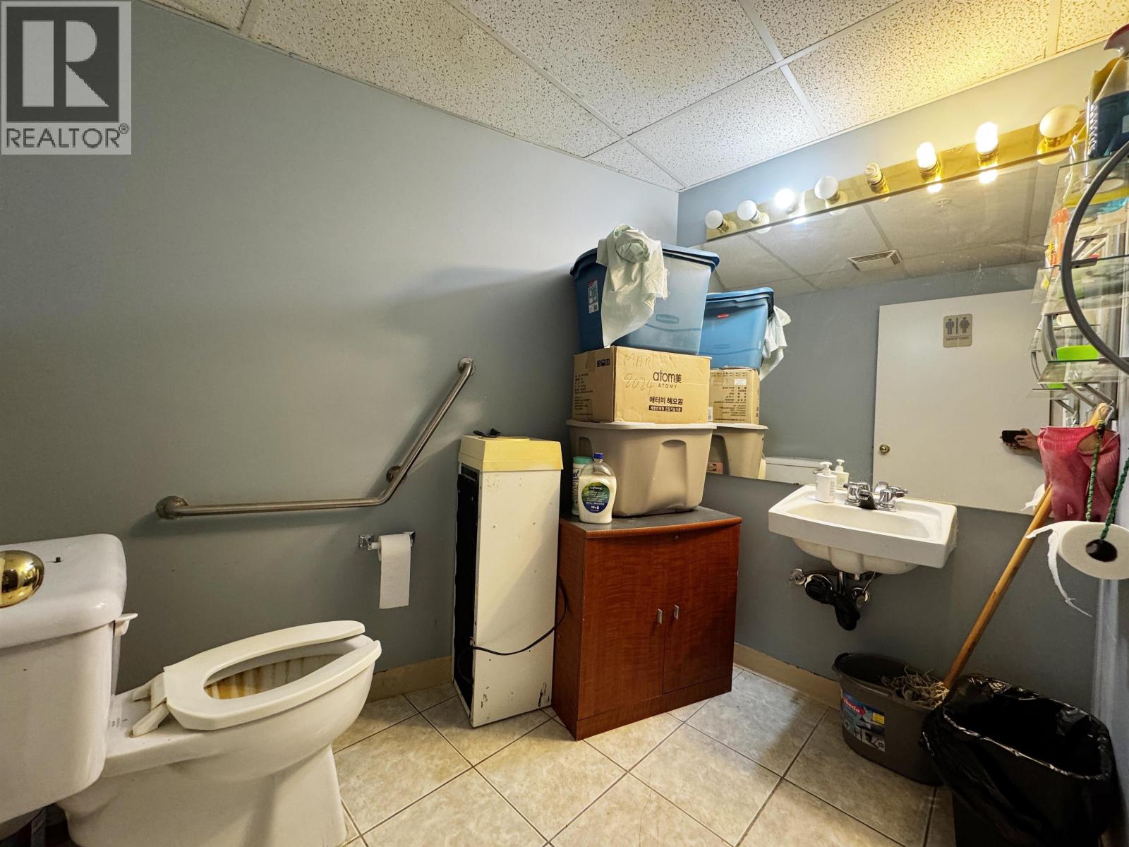 2236 Kingsway, Vancouver, British Columbia  V5N 2T7 - Photo 8 - C8079125