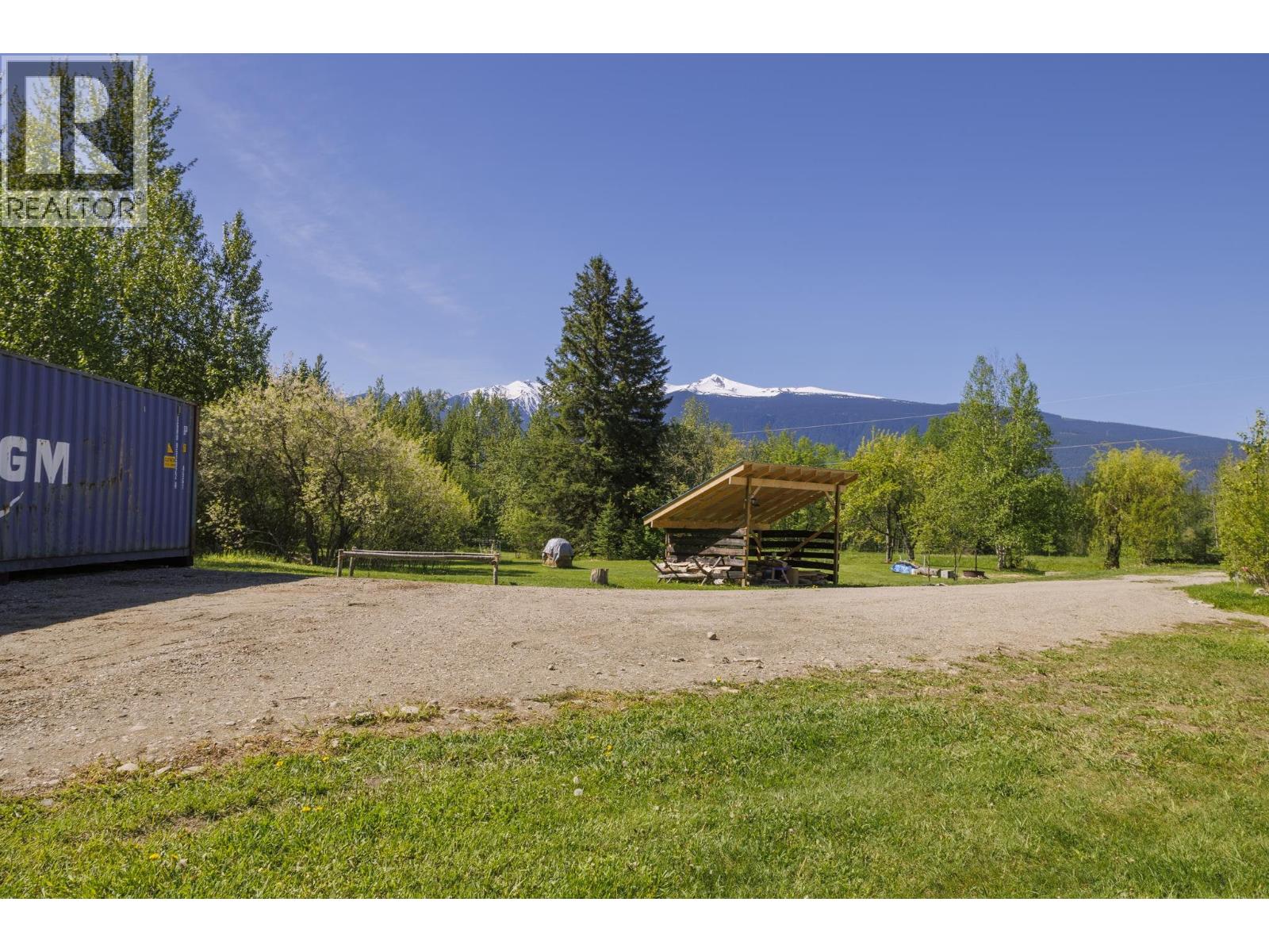 2880 Mountain View Road, Mcbride, British Columbia  V0J 2E0 - Photo 1 - R3129358