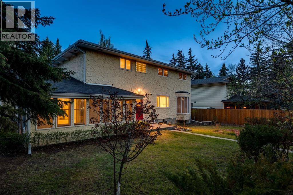 40 Varston Place Nw, Calgary, Alberta  T3A 0B7 - Photo 3 - A2312406