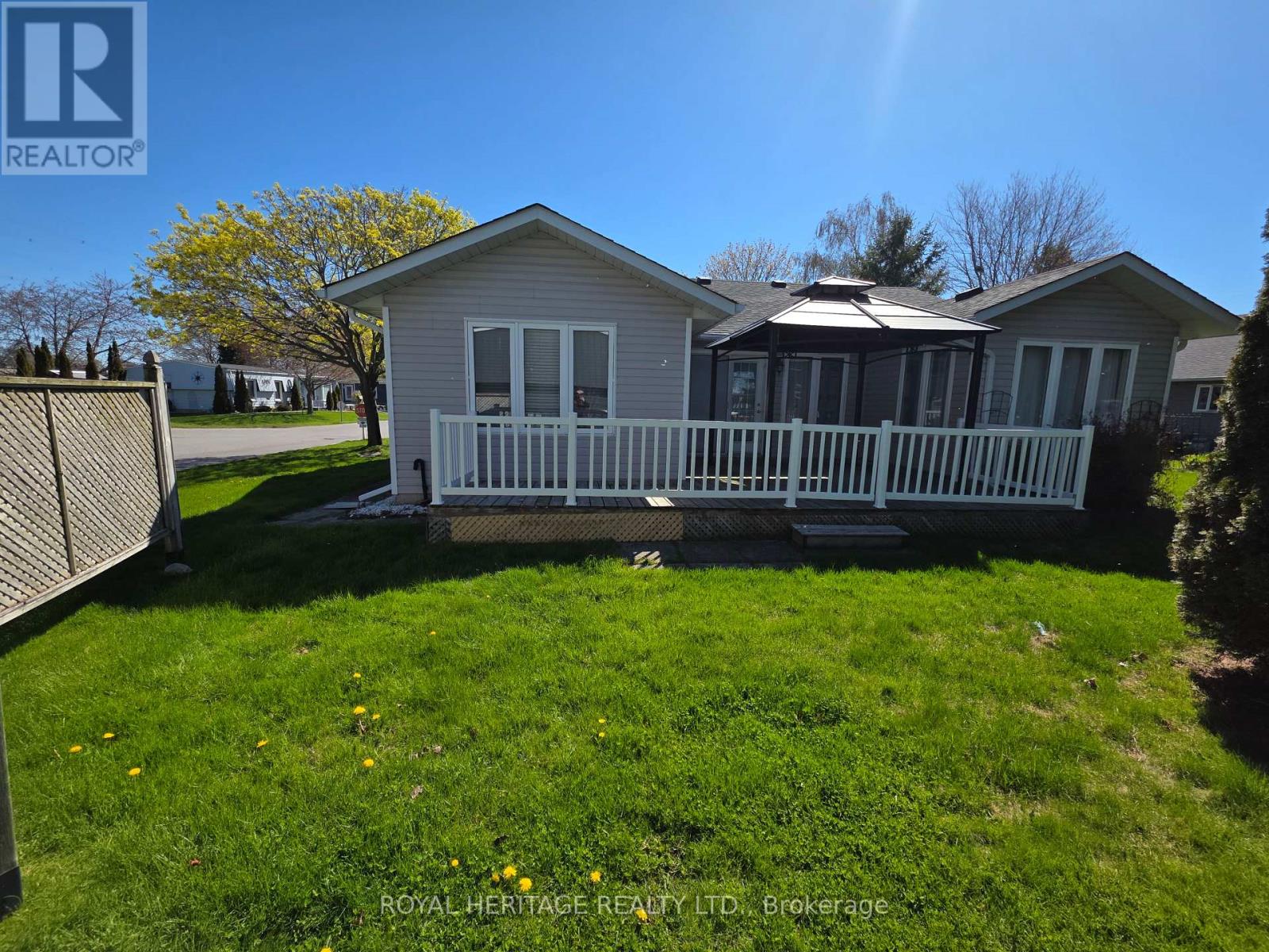 118 Bluffs Road, Clarington, Ontario  L1B 1A8 - Photo 26 - E13117368