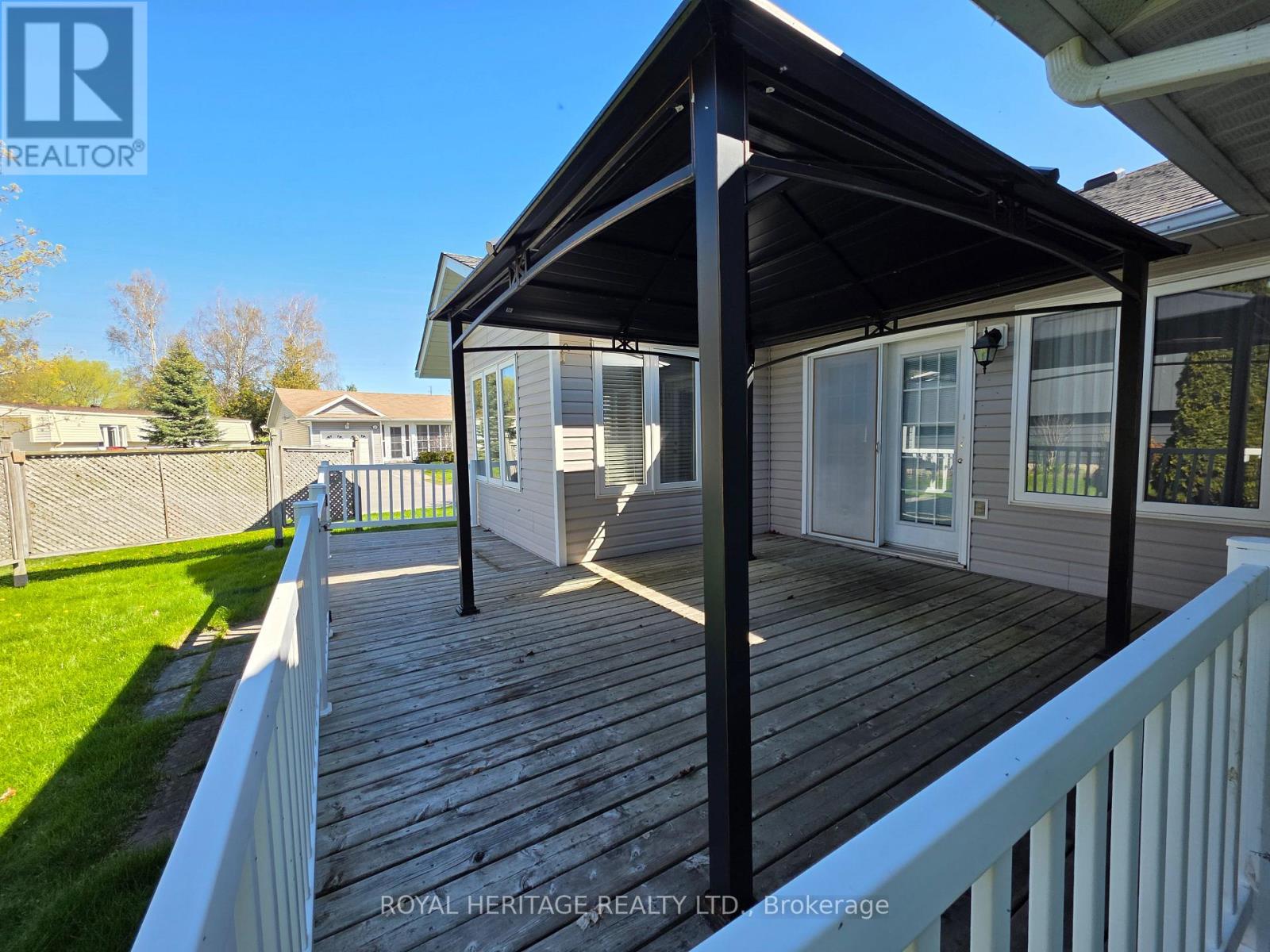 118 Bluffs Road, Clarington, Ontario  L1B 1A8 - Photo 28 - E13117368