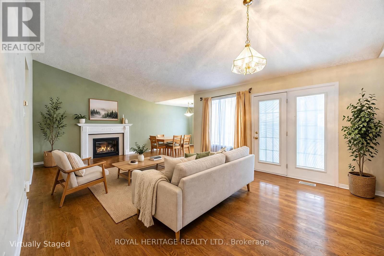 118 Bluffs Road, Clarington, Ontario  L1B 1A8 - Photo 5 - E13117368
