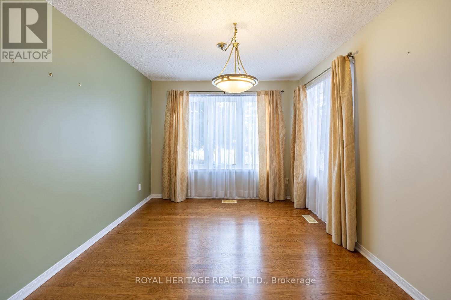 118 Bluffs Road, Clarington, Ontario  L1B 1A8 - Photo 8 - E13117368