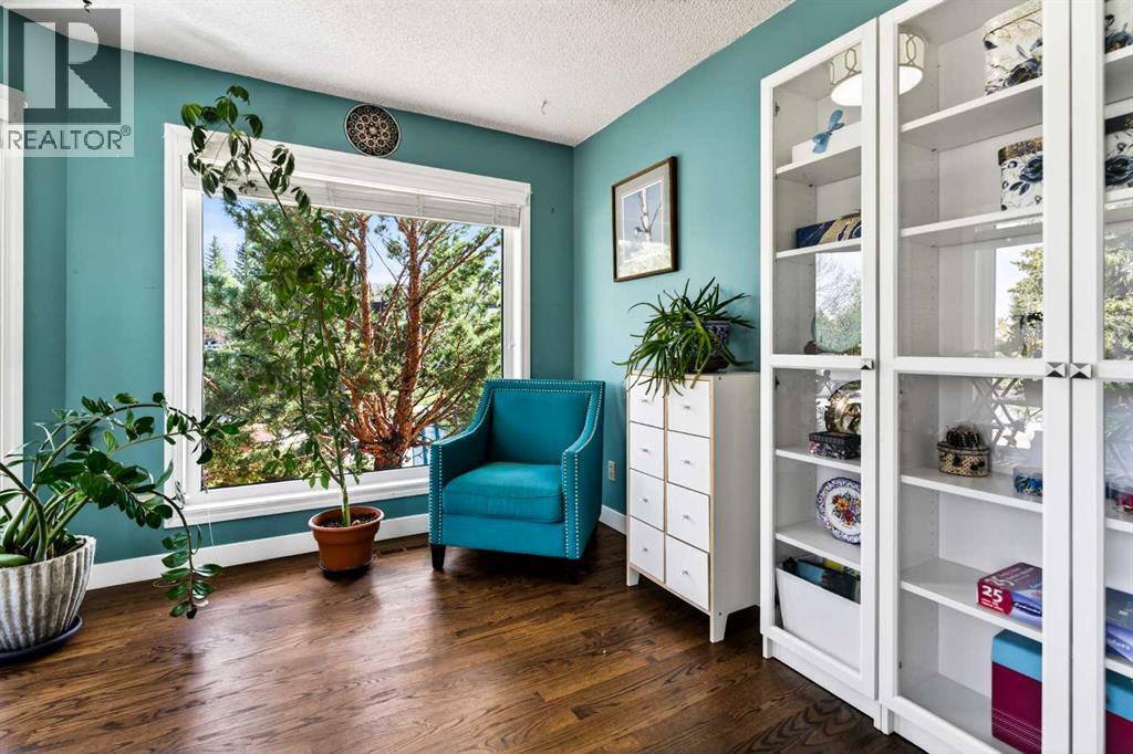 876 Shawnee Drive Sw, Calgary, Alberta  T2Y 1X3 - Photo 13 - A2315774
