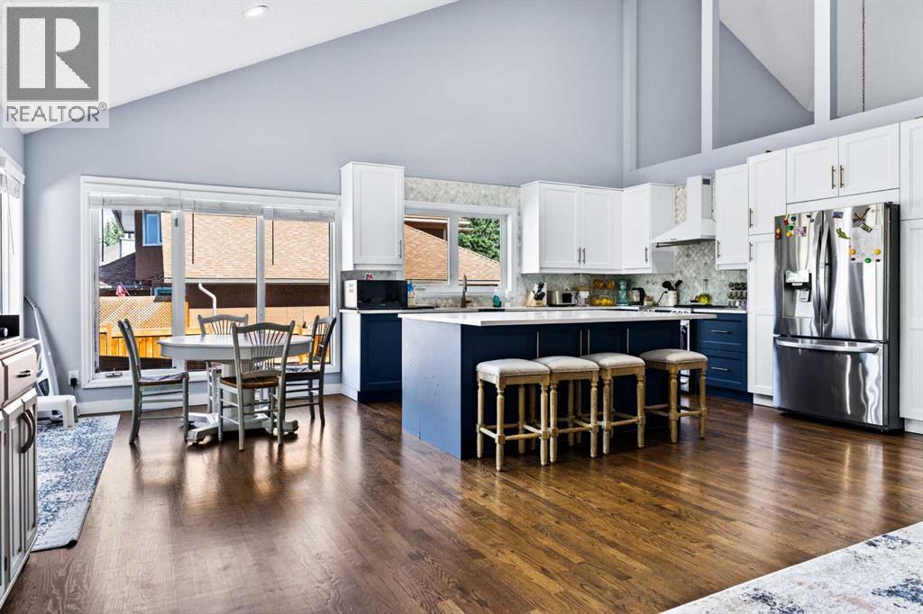 876 Shawnee Drive Sw, Calgary, Alberta  T2Y 1X3 - Photo 8 - A2315774