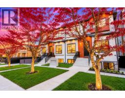 <div class="price">$1,699,000</div> 1 6692 Napier Street, Burnaby<br><div style="margin-bottom:8px;"><small>Stonehaus Realty Corp.</small></div><div class='bed_bath'>4 Bed | 5 Bath</div>