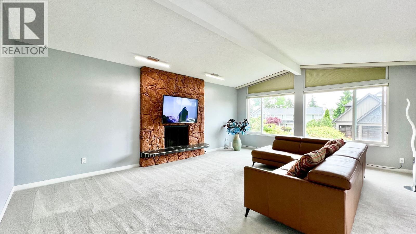 3071 Saltspring Court, Richmond, British Columbia  V7C 1W3 - Photo 3 - R3129492