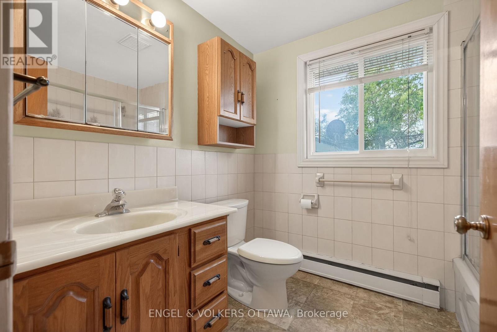 1166 Castle Hill Crescent, Ottawa, Ontario K2C 2A8 - Photo 17 - X13211730