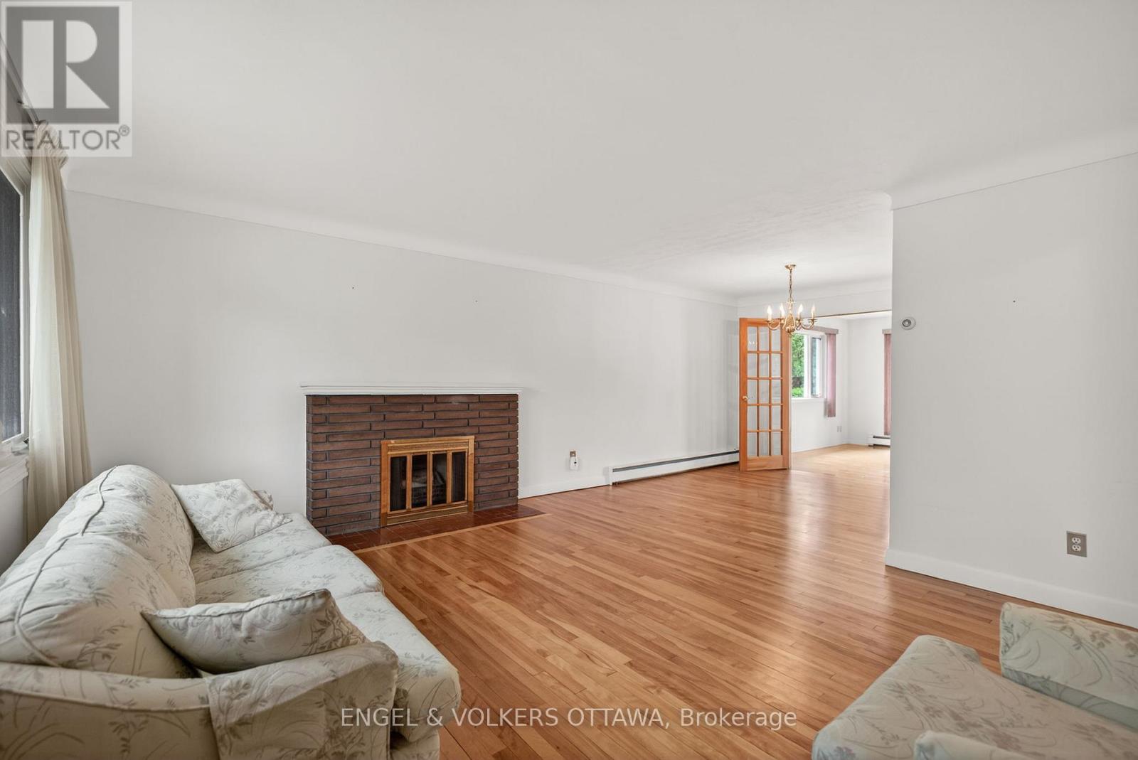 1166 Castle Hill Crescent, Ottawa, Ontario K2C 2A8 - Photo 4 - X13211730