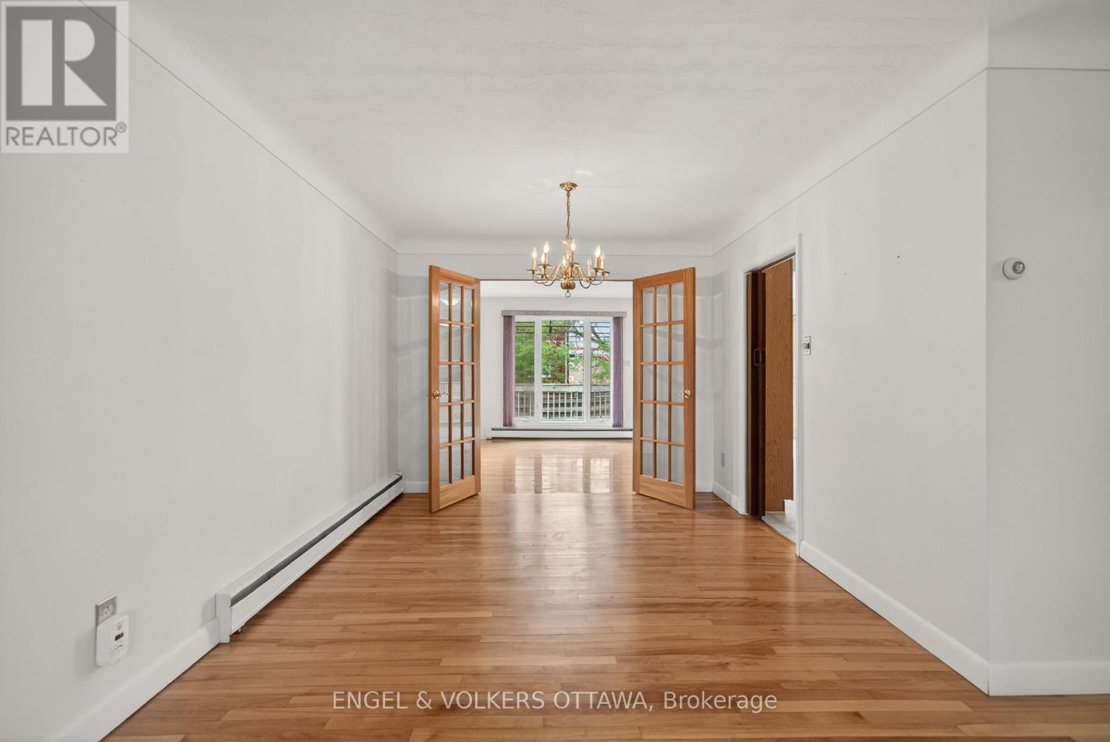 1166 Castle Hill Crescent, Ottawa, Ontario K2C 2A8 - Photo 7 - X13211730