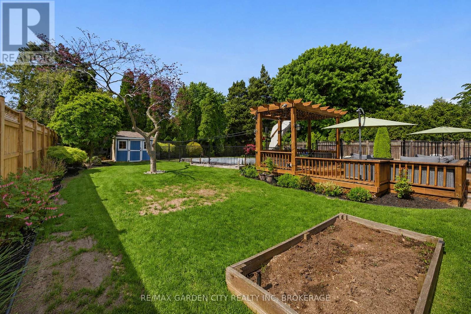 61 Royal York Road, St. Catharines, Ontario  L2N 2N7 - Photo 10 - X13211738