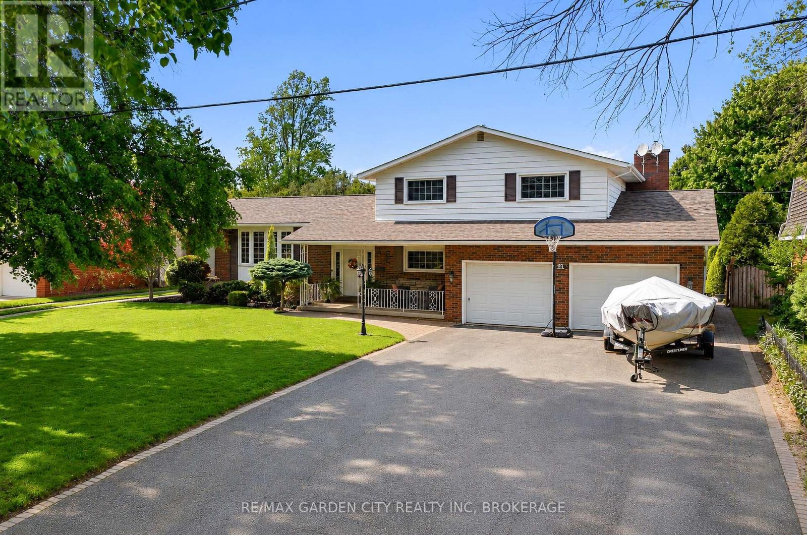 61 Royal York Road, St. Catharines, Ontario  L2N 2N7 - Photo 11 - X13211738