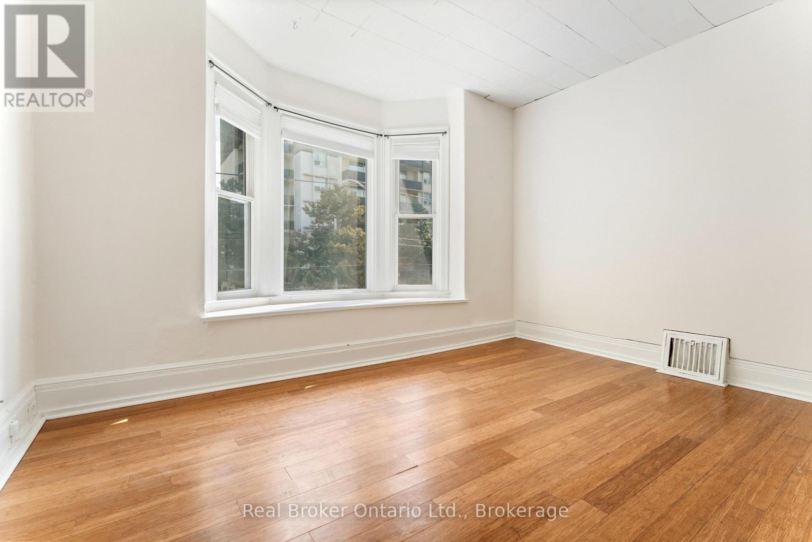 2 - 128 Herkimer Street, Hamilton, Ontario  L8P 2H1 - Photo 13 - X13211726