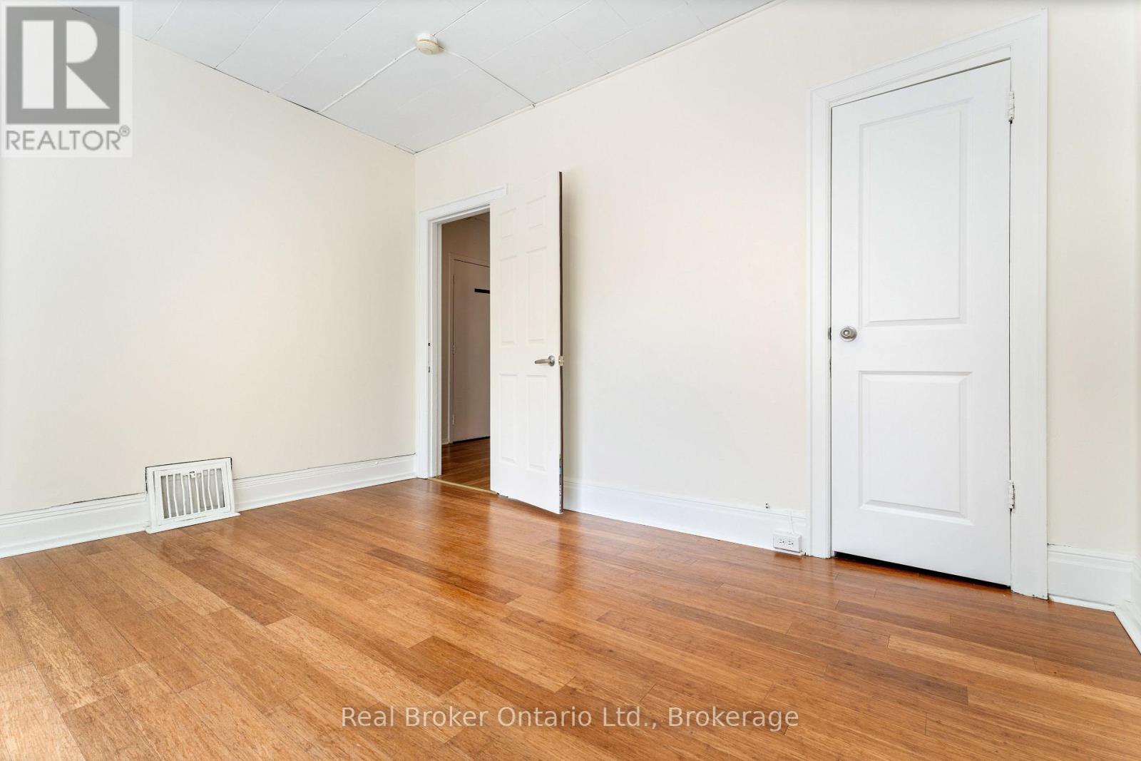 2 - 128 Herkimer Street, Hamilton, Ontario  L8P 2H1 - Photo 15 - X13211726