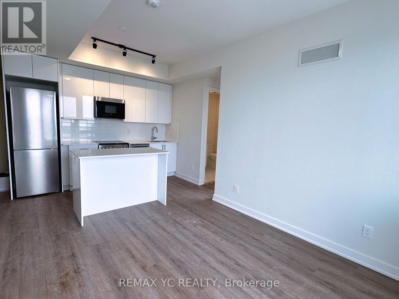 1005 - 15 Ellerslie Avenue, Toronto, Ontario  M2N 0L7 - Photo 2 - C13211710