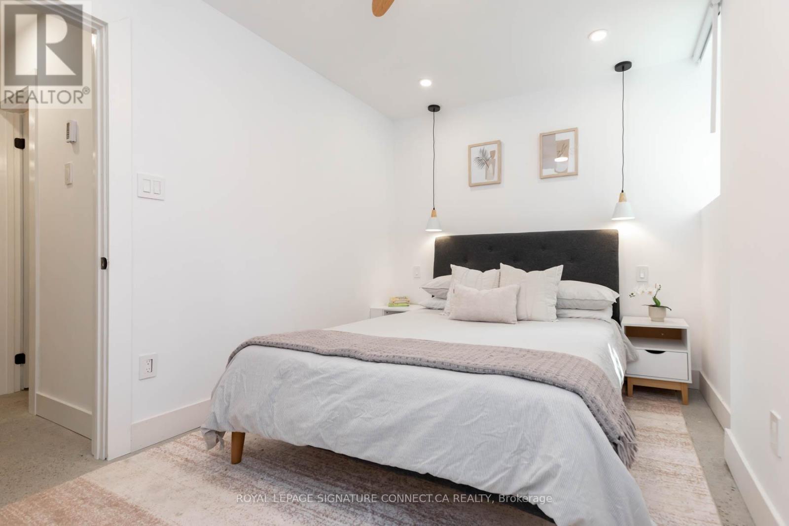 Lower - 55 Dearbourne Avenue, Toronto, Ontario  M4K 1M6 - Photo 16 - E13211734