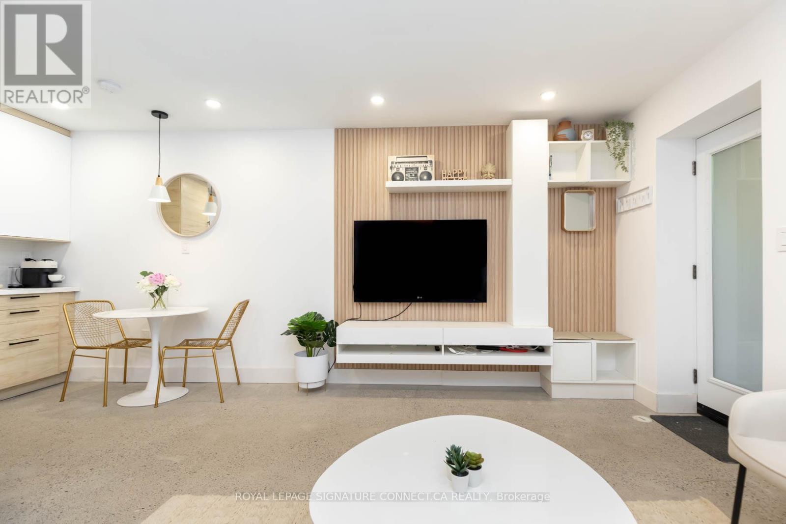 Lower - 55 Dearbourne Avenue, Toronto, Ontario  M4K 1M6 - Photo 6 - E13211734