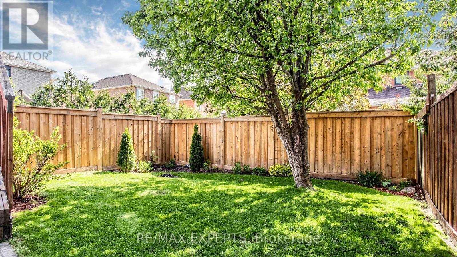 229 Rosanna Crescent, Vaughan, Ontario  L6A 2T3 - Photo 33 - N13210362