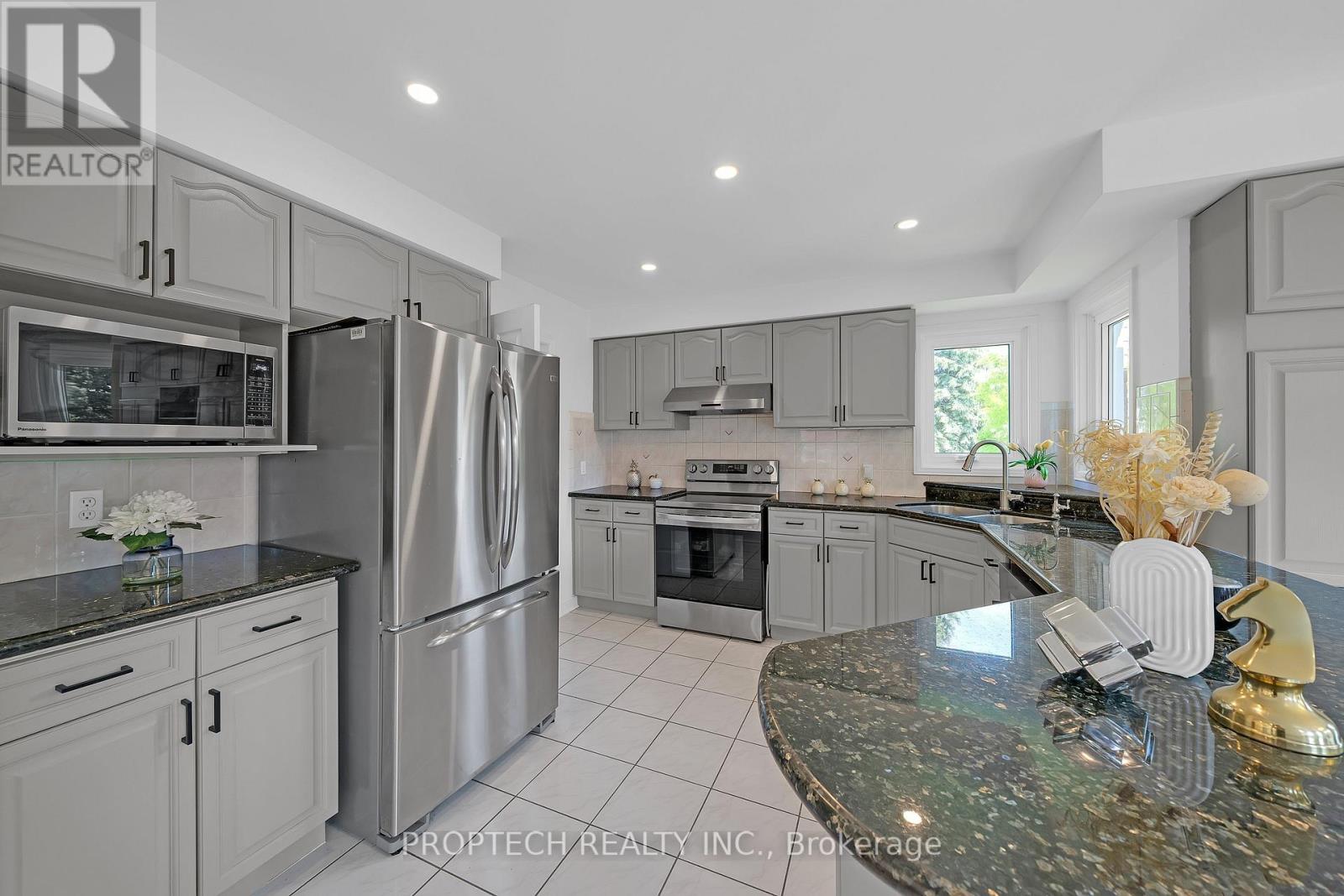 111 Paddock Lane, Markham, Ontario  L3P 7S3 - Photo 24 - N13211724