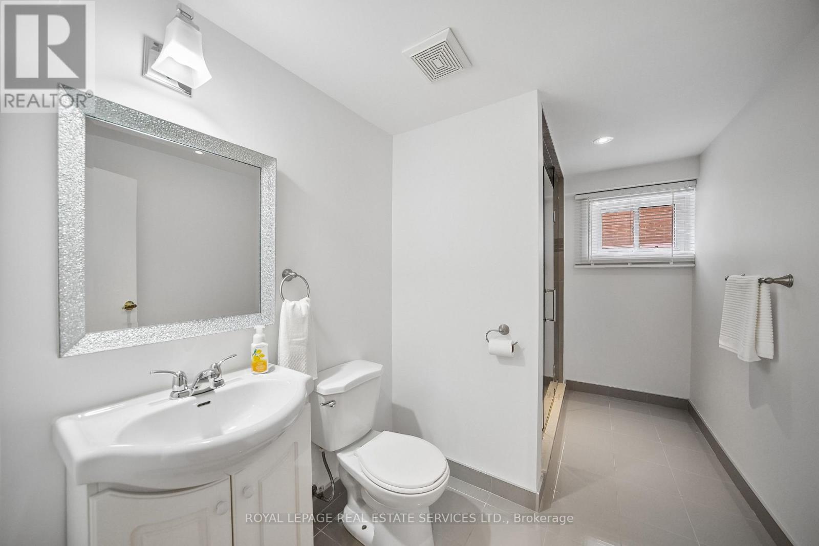 2362 Gareth Road, Mississauga, Ontario  L5B 1Z5 - Photo 30 - W13211722