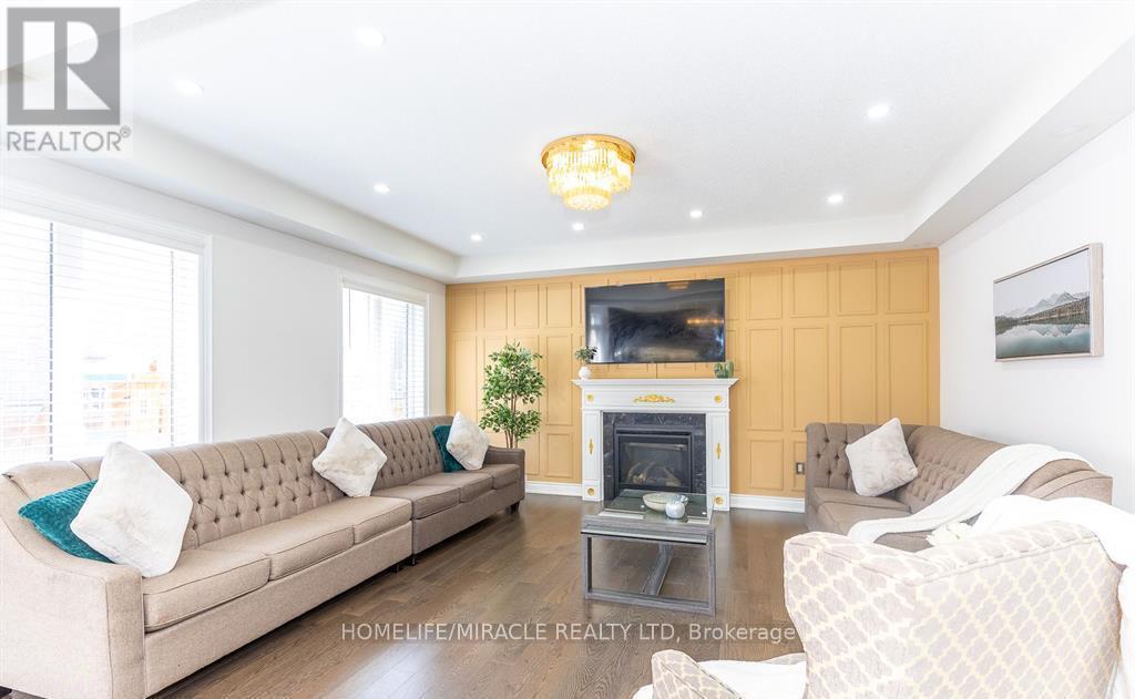 1535 Mendelson Heights, Milton, Ontario  L9E 1H3 - Photo 12 - W13211728