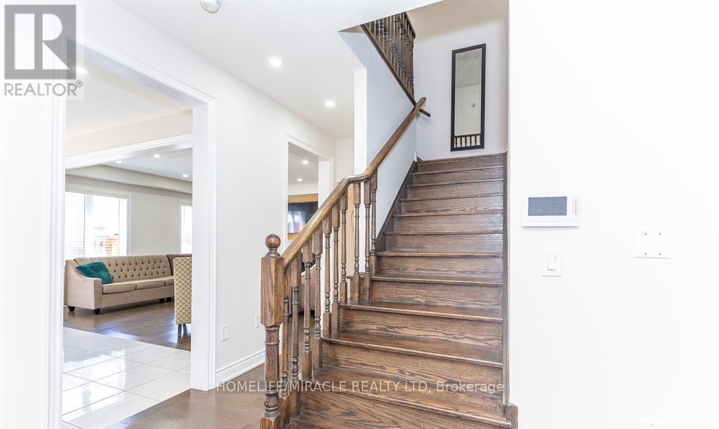 1535 Mendelson Heights, Milton, Ontario  L9E 1H3 - Photo 14 - W13211728