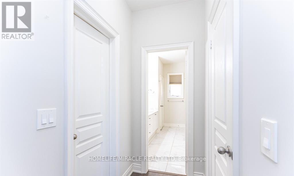 1535 Mendelson Heights, Milton, Ontario  L9E 1H3 - Photo 22 - W13211728