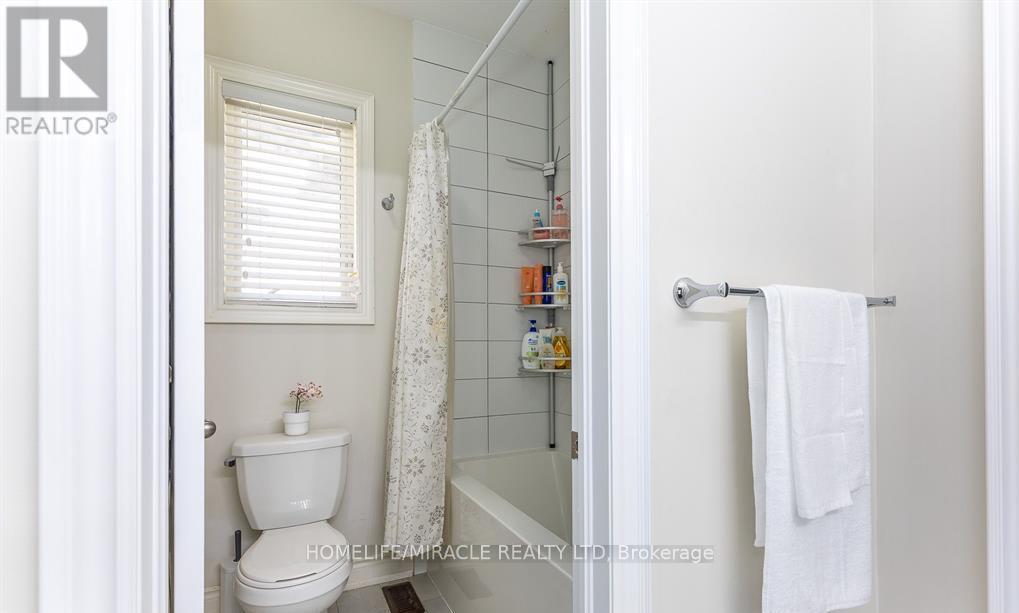 1535 Mendelson Heights, Milton, Ontario  L9E 1H3 - Photo 33 - W13211728