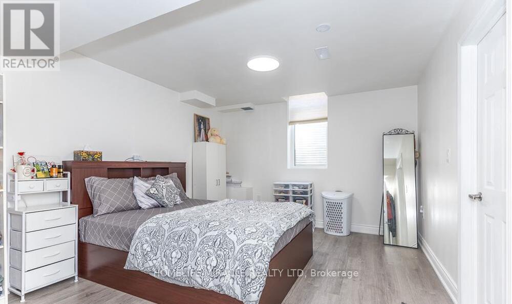 1535 Mendelson Heights, Milton, Ontario  L9E 1H3 - Photo 45 - W13211728