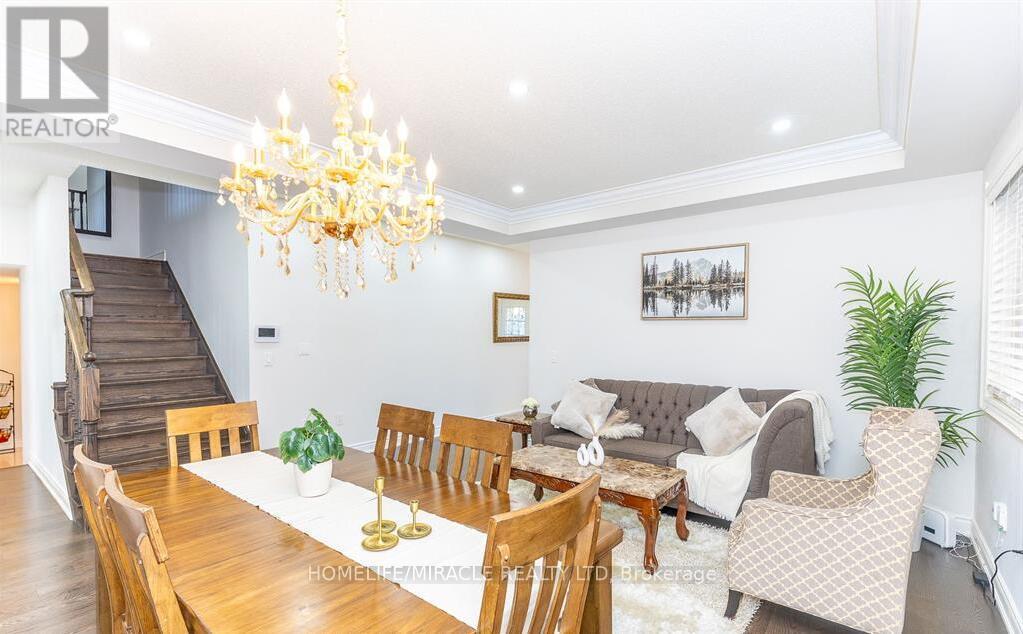1535 Mendelson Heights, Milton, Ontario  L9E 1H3 - Photo 9 - W13211728