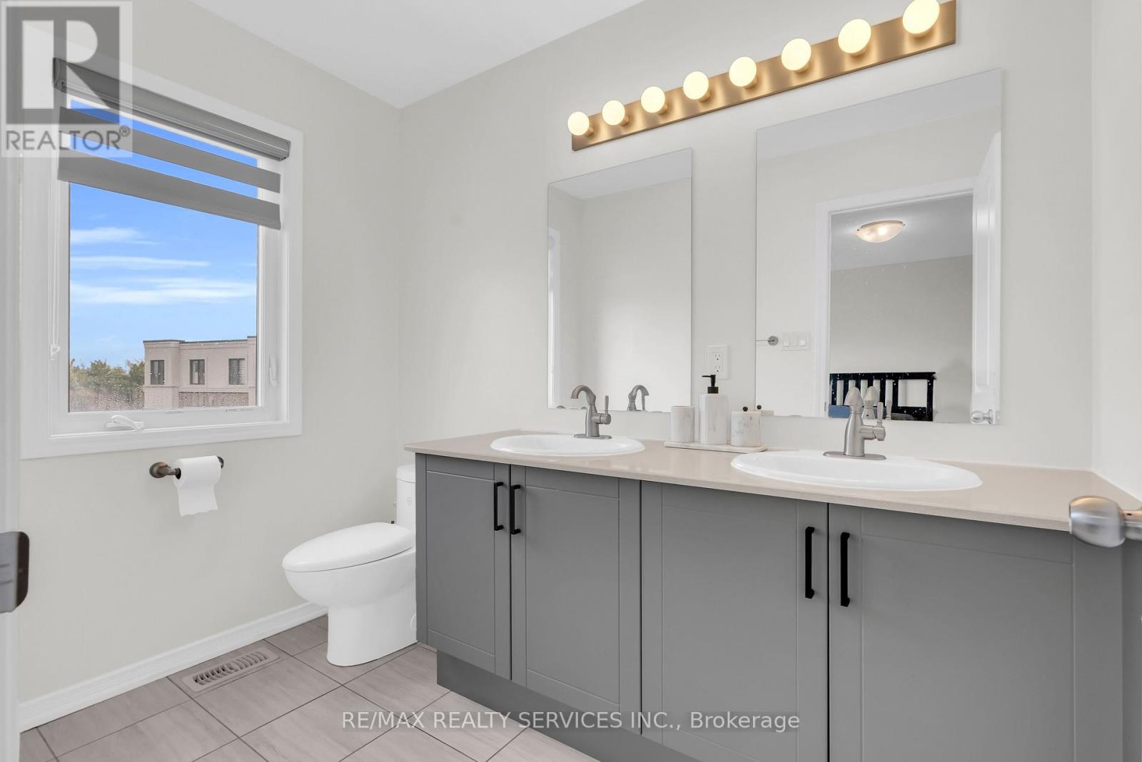 1801 Mitoff Place, Mississauga, Ontario  L4W 0E8 - Photo 26 - W13066016