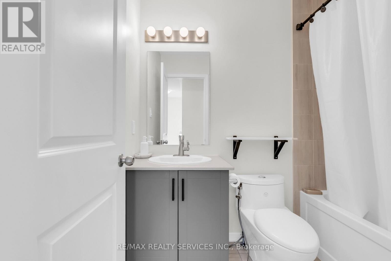 1801 Mitoff Place, Mississauga, Ontario  L4W 0E8 - Photo 28 - W13066016