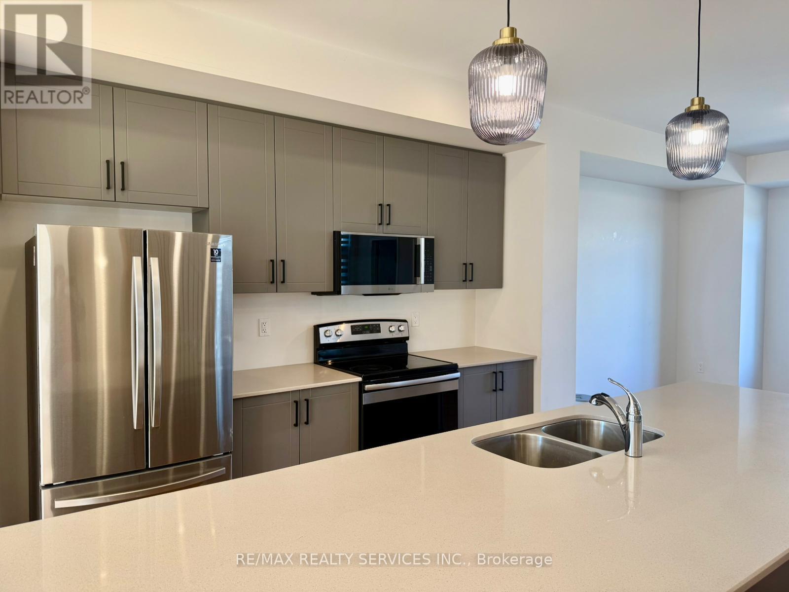 1801 Mitoff Place, Mississauga, Ontario  L4W 0E8 - Photo 11 - W13066016