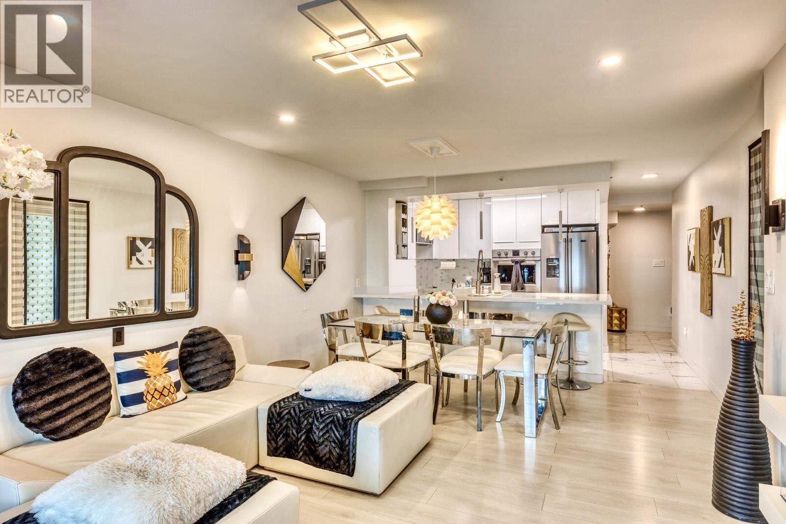 704 2468 E BROADWAY, Vancouver, British Columbia