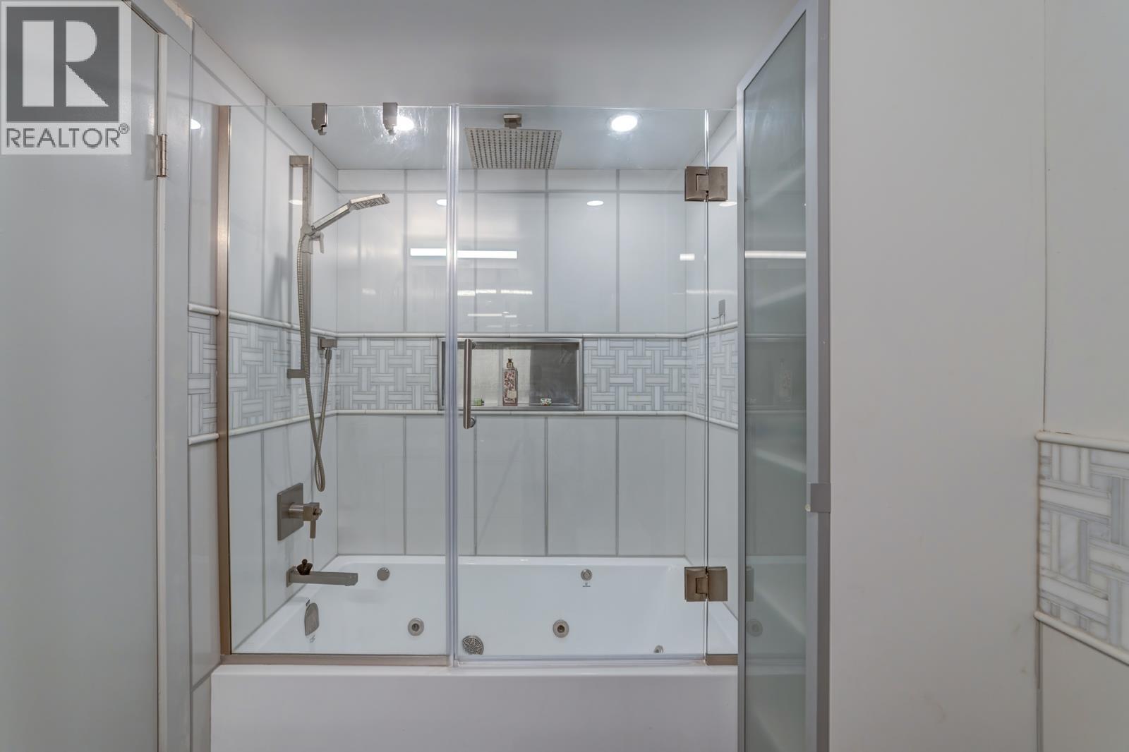 704 2468 E Broadway, Vancouver, British Columbia  V5M 4V1 - Photo 17 - R3129510