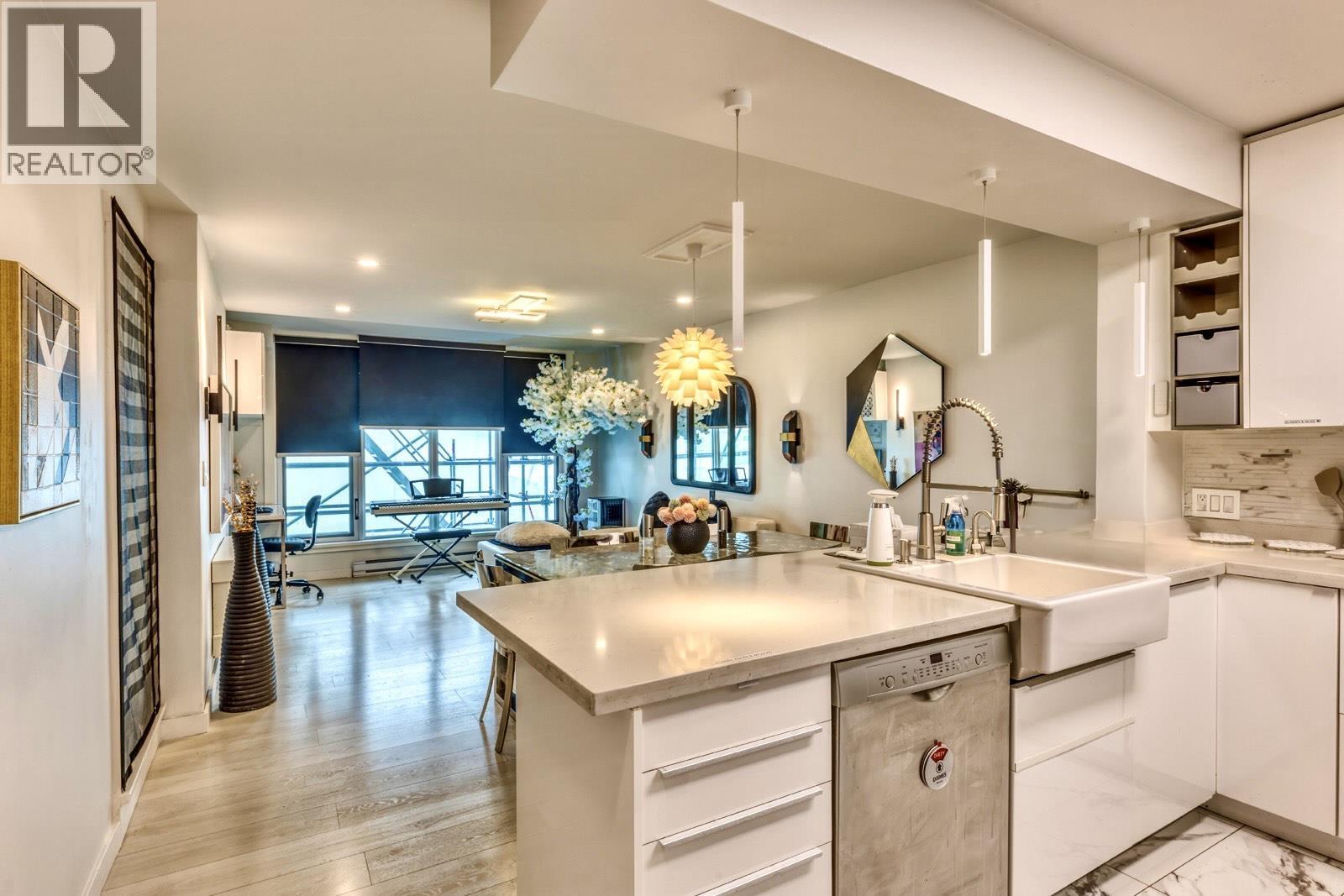 704 2468 E Broadway, Vancouver, British Columbia  V5M 4V1 - Photo 14 - R3129510