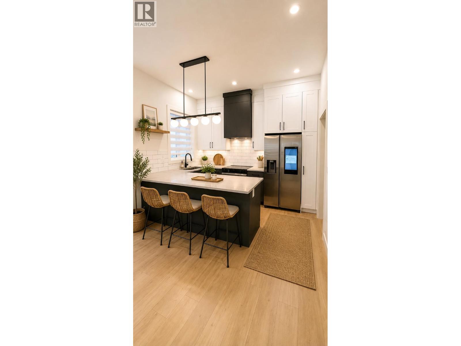 1 1436 E 1st Avenue, Vancouver, British Columbia  V5N 1A3 - Photo 3 - R3109884