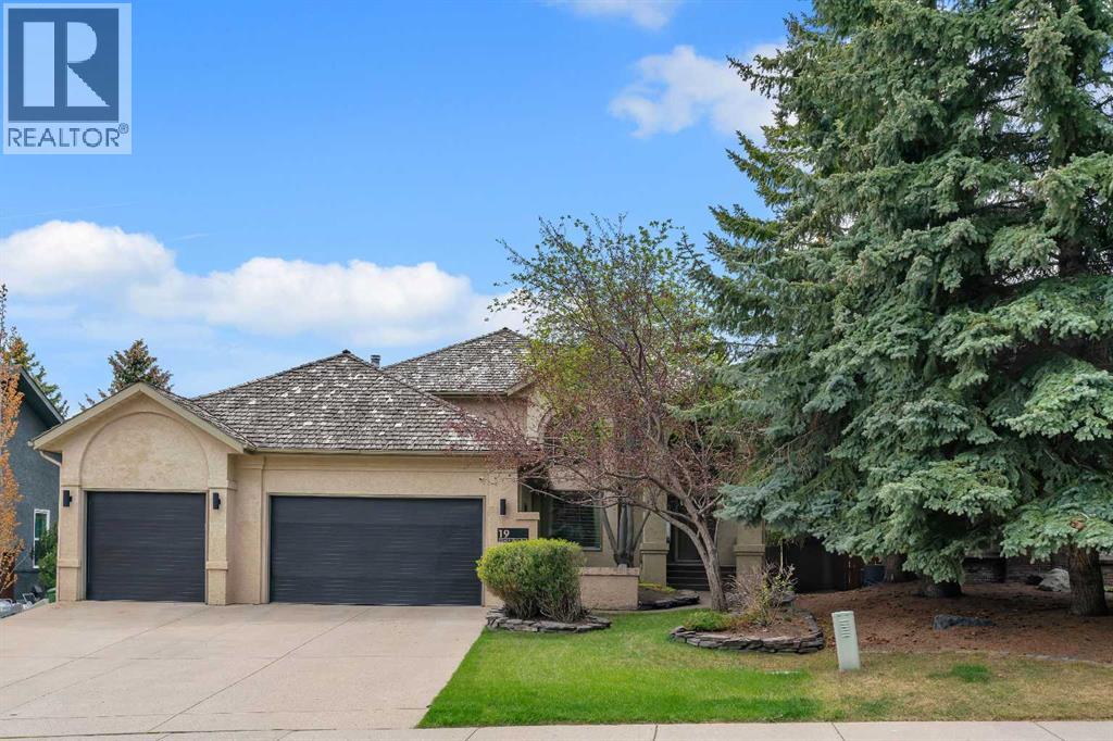 19 Coach Gate Way Sw, Calgary, Alberta  T3H 1L7 - Photo 1 - A2314385