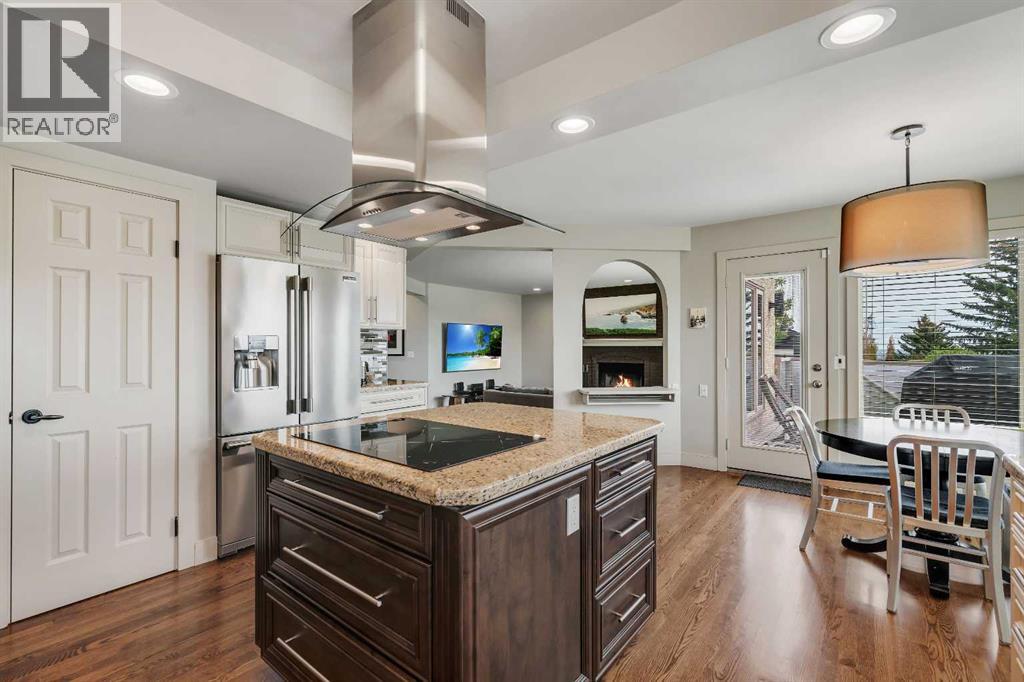 19 Coach Gate Way Sw, Calgary, Alberta  T3H 1L7 - Photo 12 - A2314385