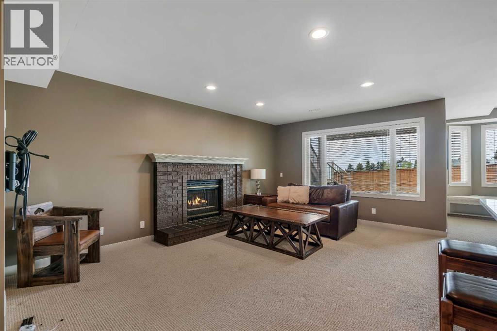 19 Coach Gate Way Sw, Calgary, Alberta  T3H 1L7 - Photo 32 - A2314385