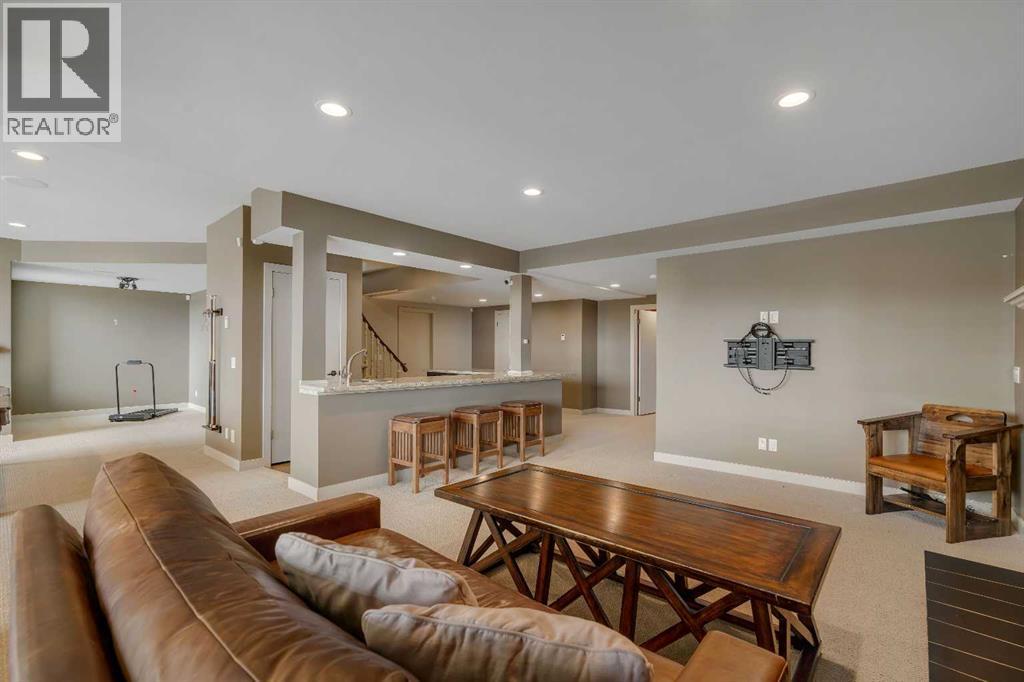19 Coach Gate Way Sw, Calgary, Alberta  T3H 1L7 - Photo 30 - A2314385