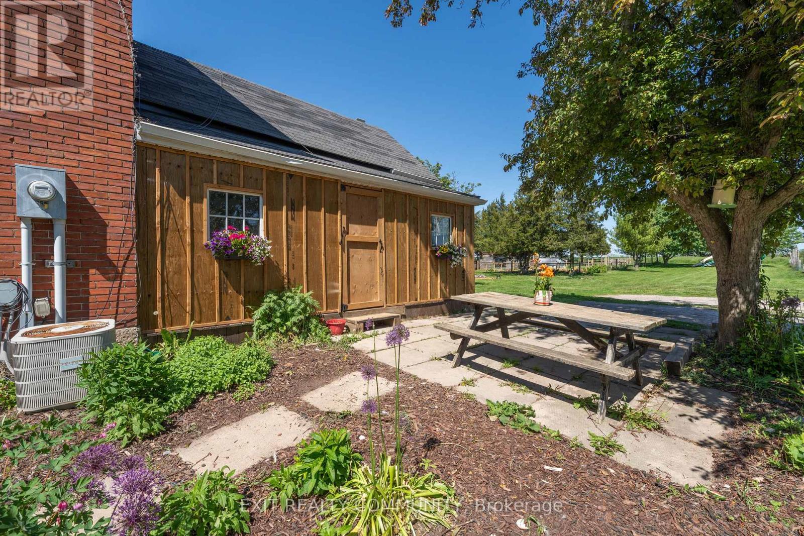 7053 Aughrim Line, Dawn-Euphemia, Ontario N0P 1C0 - Photo 4 - X13211810