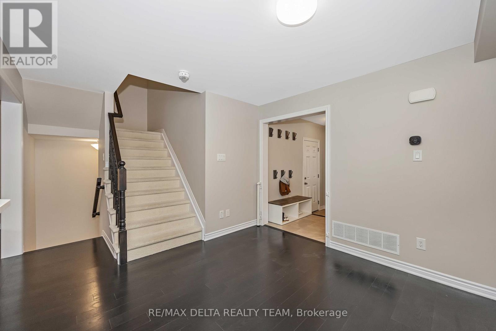 266 Brassy Minnow Crescent, Ottawa, Ontario K2J 6J9 - Photo 6 - X13211788