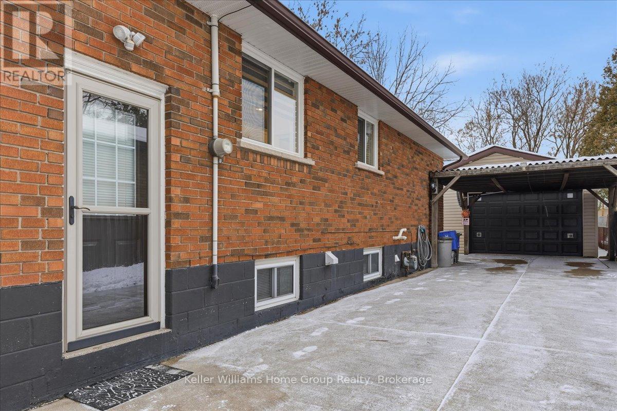 132 June Street, Hamilton, Ontario  L9A 2R9 - Photo 30 - X12909290